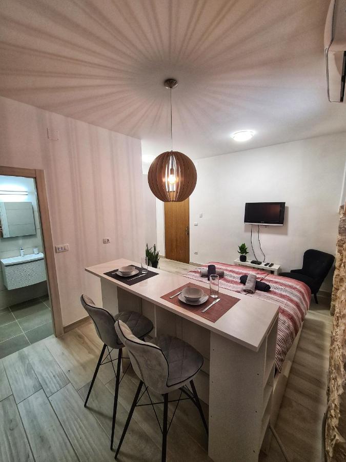 Polei Istria Lägenhet Pula Exteriör bild